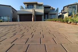 Best Custom Driveway Design  in New Middletown, OH